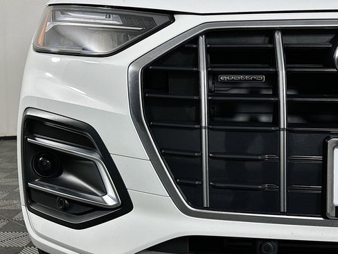 Used 2023 Audi Q5 2.0T Premium w/ Convenience Package image 16