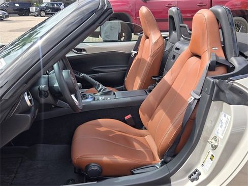 Used 2023 MAZDA MX-5 Miata Grand Touring image 13