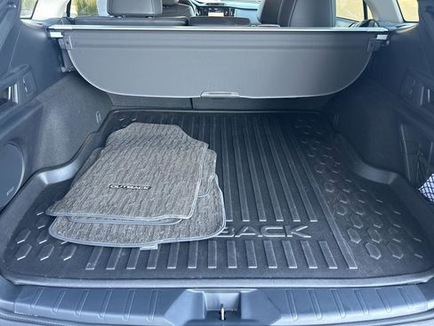 Used 2024 Subaru Outback Limited image 11