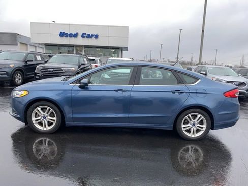 Certified 2018 Ford Fusion SE w/ Fusion SE Technology Package image 8