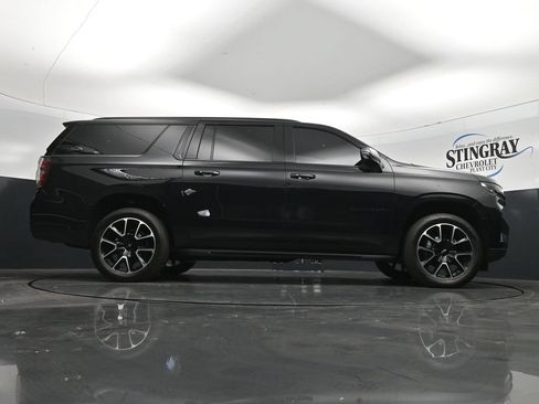 Used 2024 Chevrolet Suburban RST w/ Luxury Package RWD image 33
