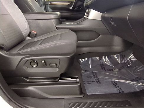 Certified 2022 GMC Yukon XL SLE w/ Gmc Pro Safety Plus Package image 27