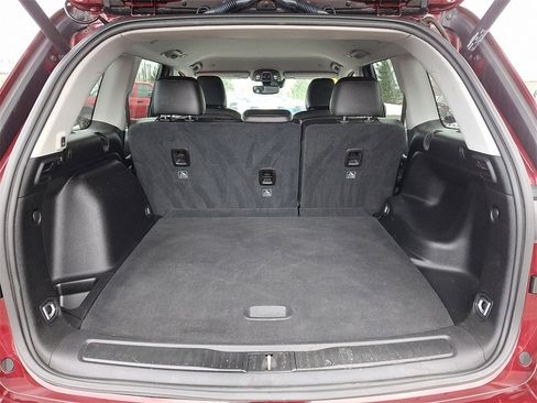 Used 2023 Jeep Grand Cherokee Limited image 29