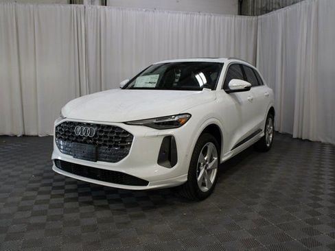 New 2025 Audi Q5 Premium Plus image 28