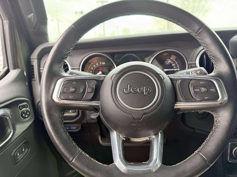 Used 2023 Jeep Wrangler Unlimited Sahara w/ Cold Weather Group AWD/4WD image 15