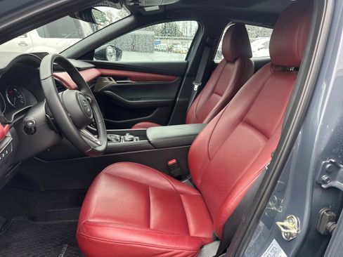 Certified 2025 MAZDA MAZDA3 Hatchback w/Premium Plus Pkg image 9