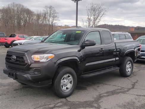 Used 2023 Toyota Tacoma SR image 7