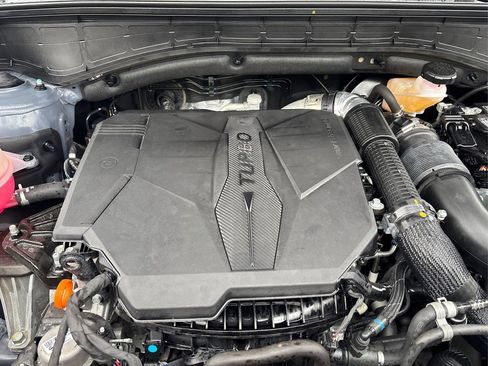 Used 2024 Hyundai Santa Fe Limited image 13