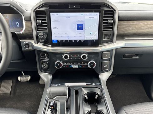 Used 2025 Ford F150 Lariat w/ Tow/Haul Package AWD/4WD image 12