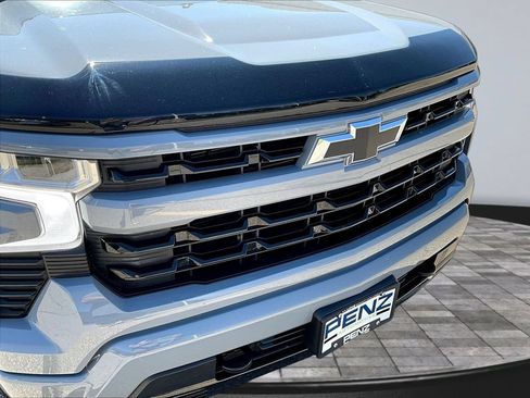 Used 2024 Chevrolet Silverado 1500 RST AWD/4WD image 36