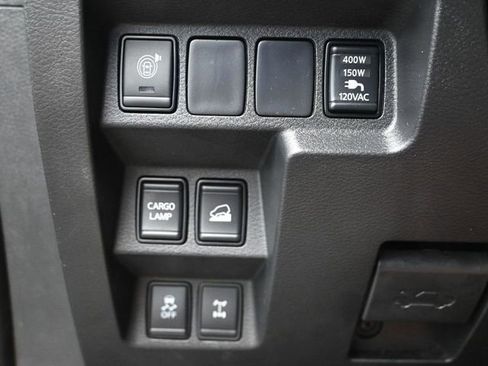 Used 2022 Nissan Frontier PRO-4X w/ Pro-4X Premium Package AWD/4WD image 32