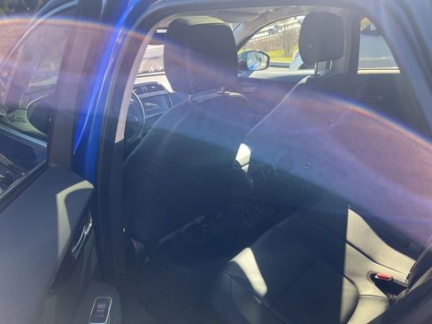 Used 2020 Jaguar F-PACE Premium image 8