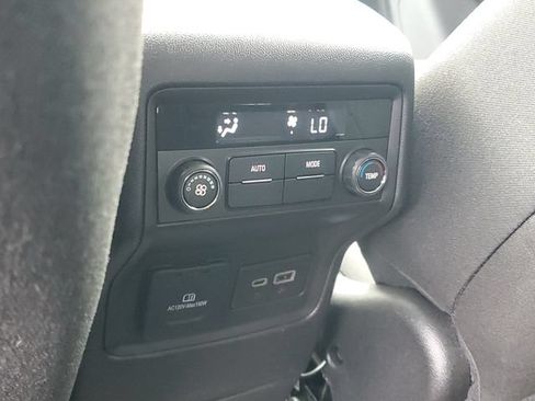 Certified 2023 GMC Acadia SLE w/ Driver Convenience Package AWD/4WD image 13