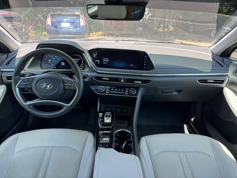 Used 2022 Hyundai Sonata Limited FWD image 10