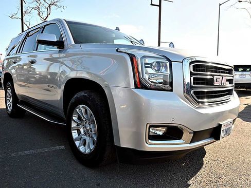Used 2016 GMC Yukon SLT w/ Open Road Package image 3
