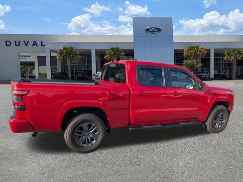 Used 2025 Nissan Frontier SV w/ SV Convenience Package AWD/4WD image 4