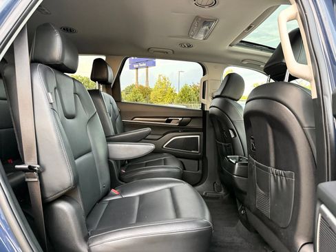 Used 2025 Kia Telluride S FWD image 21
