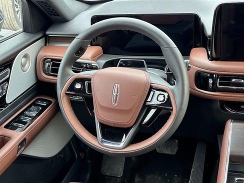 New 2026 Lincoln Aviator Reserve image 13