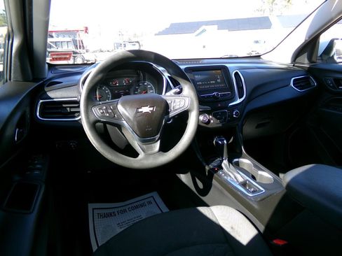 Used 2018 Chevrolet Equinox LT AWD/4WD image 12