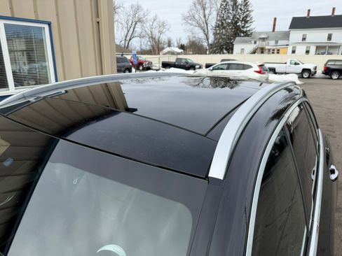 Used 2020 Mercedes-Benz GLC 300 GLC 300 4MATIC SUV image 4