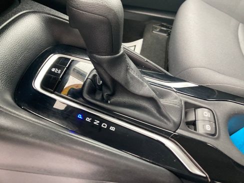 Used 2020 Toyota Corolla LE image 28