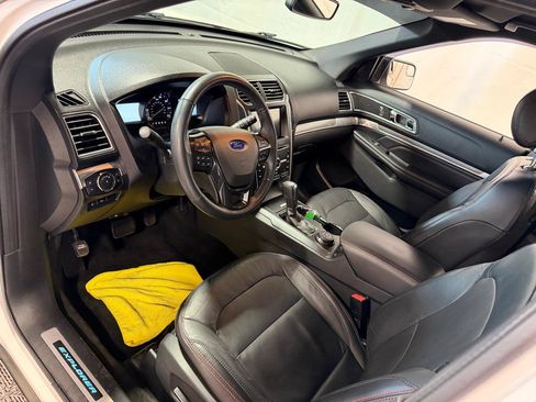 Used 2017 Ford Explorer Sport AWD/4WD image 24