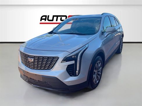 Used 2021 Cadillac XT4 Sport w/ Cold Weather Package image 3