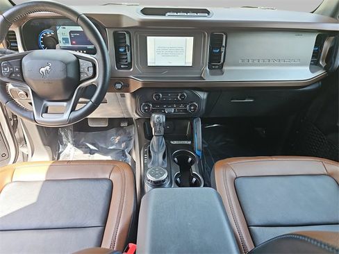 Used 2023 Ford Bronco Outer Banks image 9