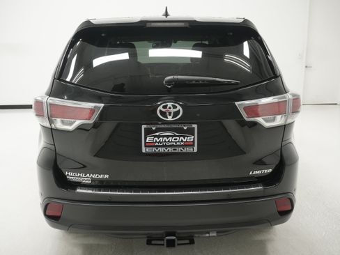 Used 2016 Toyota Highlander Limited Platinum FWD image 5