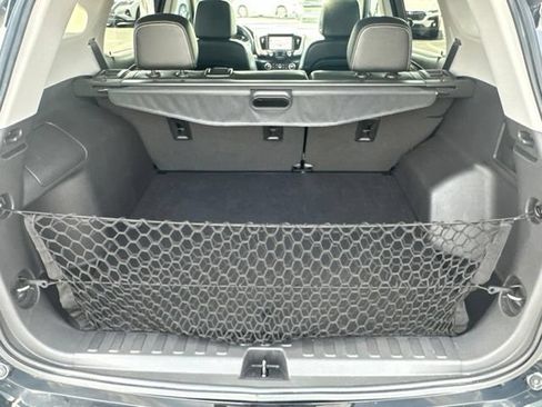 Used 2023 GMC Terrain SLT w/ Infotainment Package II AWD/4WD image 29