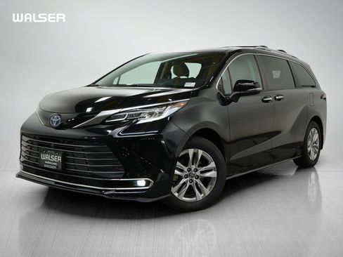 Used 2024 Toyota Sienna Limited AWD/4WD image 1
