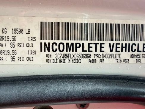 Used 2013 RAM 5500 Tradesman w/ Chrome Appearance Group AWD/4WD image 22
