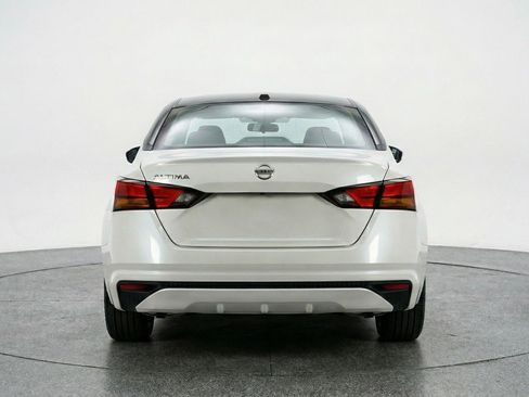 Used 2025 Nissan Altima 2.5 SV image 7