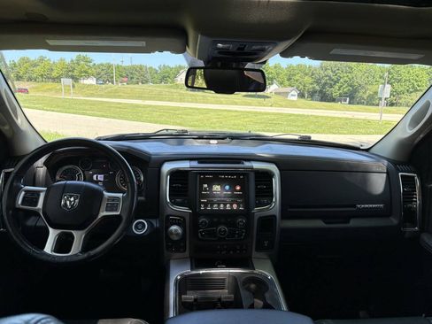 Used 2017 RAM 1500 Laramie w/ Convenience Group AWD/4WD image 24