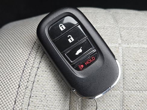 Certified 2023 Honda HR-V LX image 33