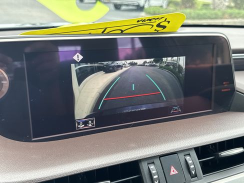 Used 2019 Lexus ES 350 w/ Accessory Package 2 FWD image 23