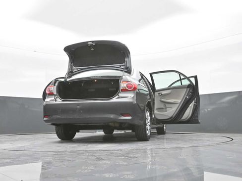 Used 2013 Toyota Corolla LE FWD image 45