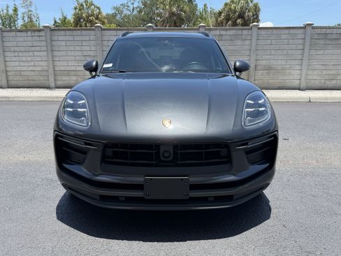 Certified 2023 Porsche Macan AWD/4WD image 11