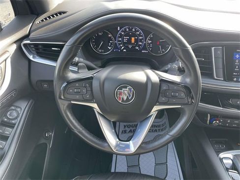 Used 2023 Buick Enclave Avenir image 10