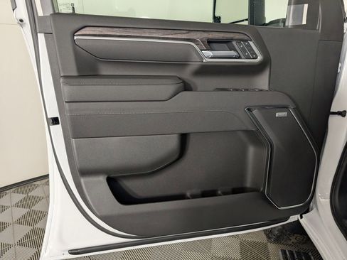 New 2025 Chevrolet Silverado 2500 LTZ w/ Z71 Chrome Sport Edition image 15