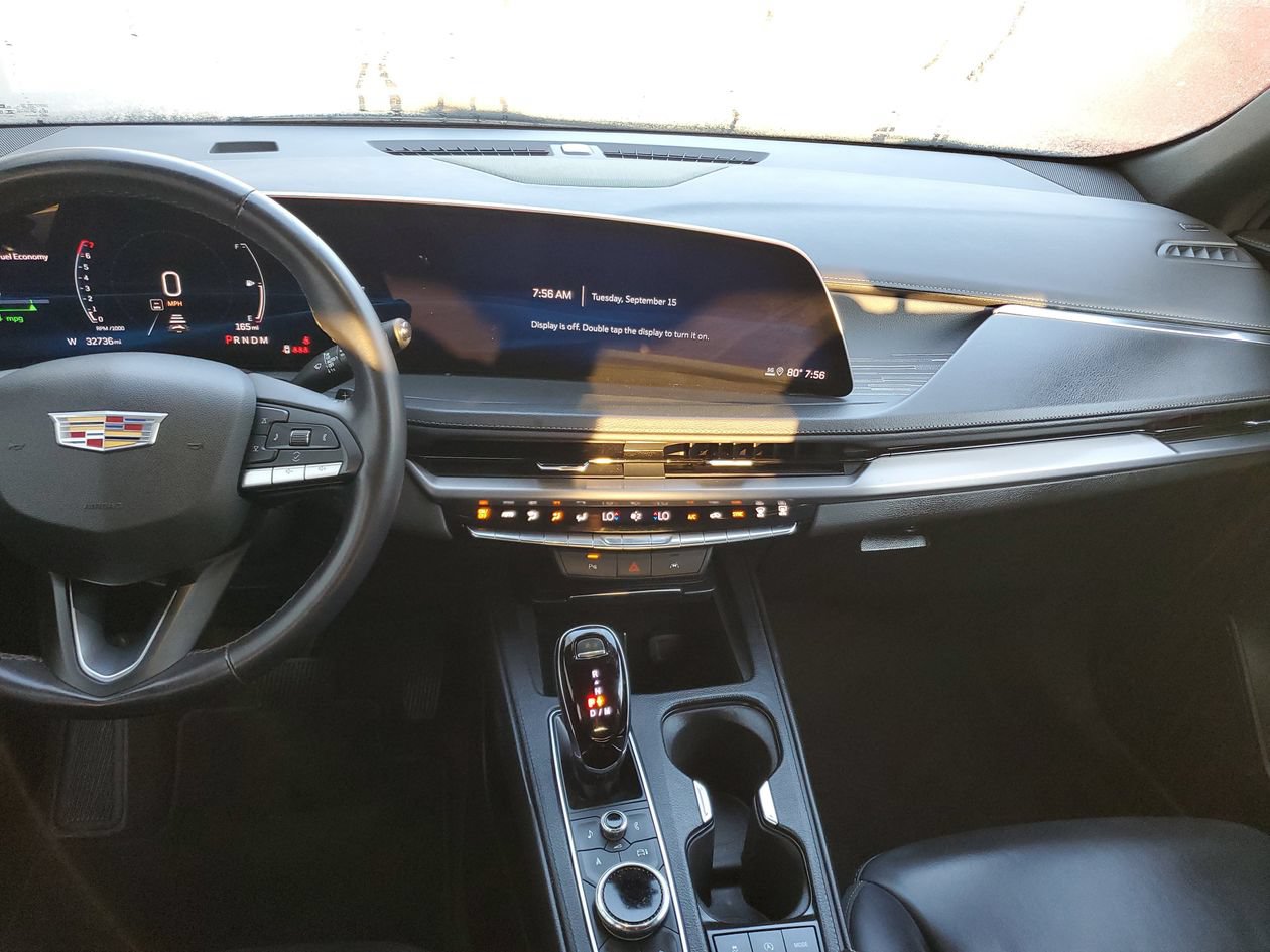 Used 2025 Cadillac XT4 Premium Luxury FWD image 13
