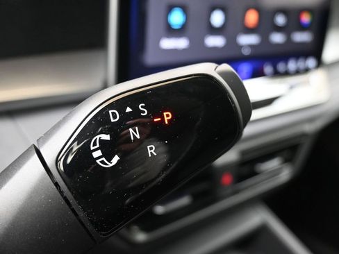 New 2026 Volkswagen Tiguan SE image 30