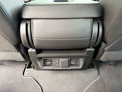 Used 2023 GMC Sierra 1500 SLT AWD/4WD image 19