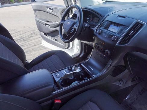 Used 2019 Ford Edge SE w/ SE Fleet Driver's Package image 15