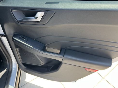 Used 2025 Ford Escape ST-Line FWD image 9