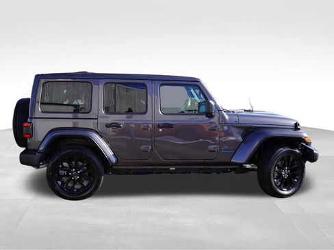 Certified 2025 Jeep Wrangler Unlimited Sahara w/ Safety Group AWD/4WD image 4