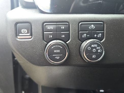Used 2024 Chevrolet Silverado 1500 RST w/ Convenience Package II AWD/4WD image 18