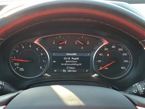 Used 2024 GMC Terrain SLT image 19