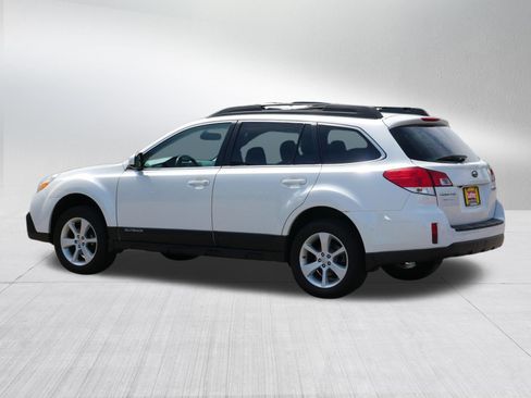 Used 2013 Subaru Outback 2.5i Premium AWD/4WD image 5