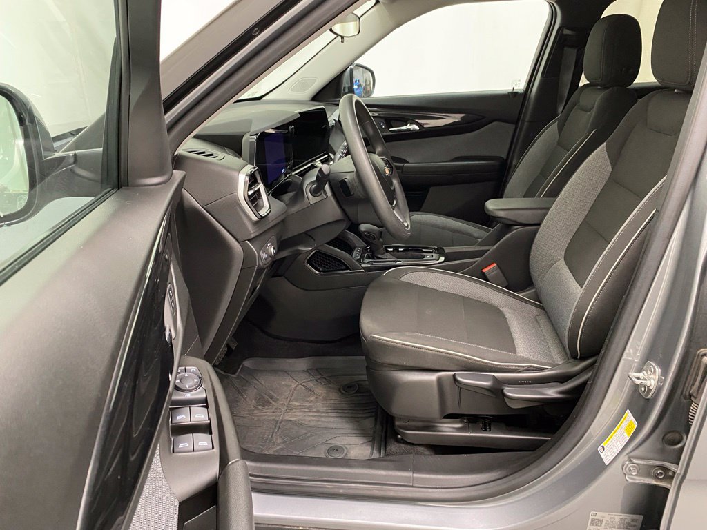 Used 2024 Chevrolet TrailBlazer LT AWD/4WD image 14